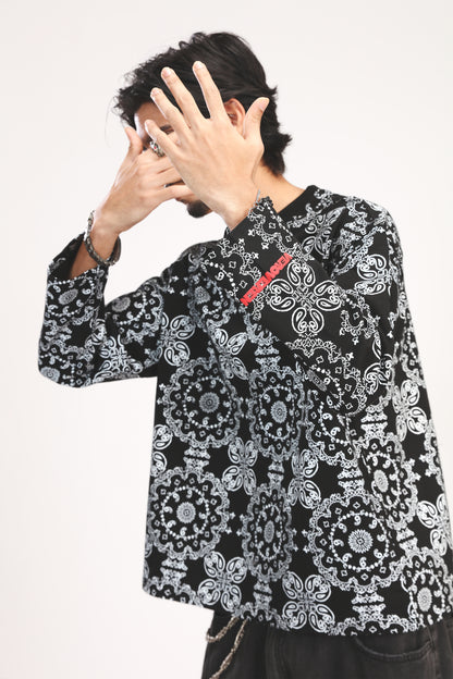 BLACK PAISLEY TEE