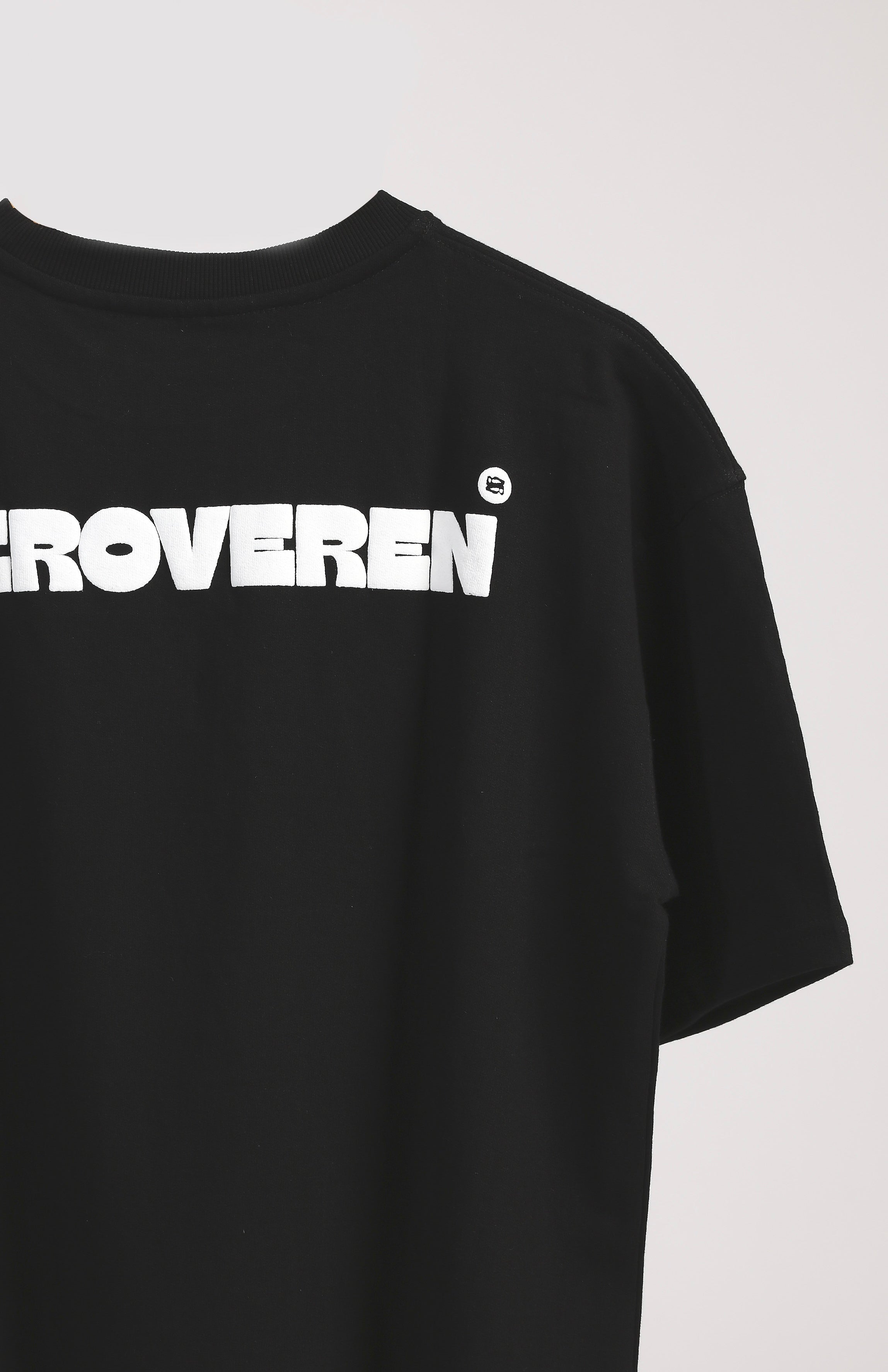 BLACK BASIC T-SHIRT